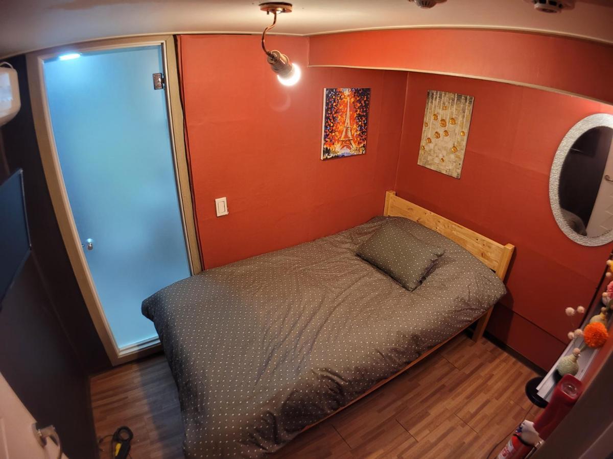 Rumah tetamu Olive W 2*